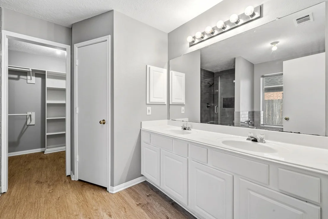 Photo of 18403 Maple Mill Drive