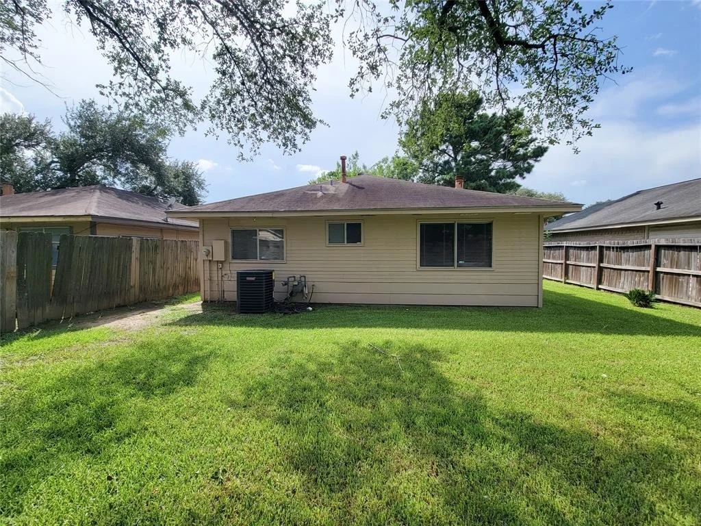 Photo of 6704 Bluebottle Lane