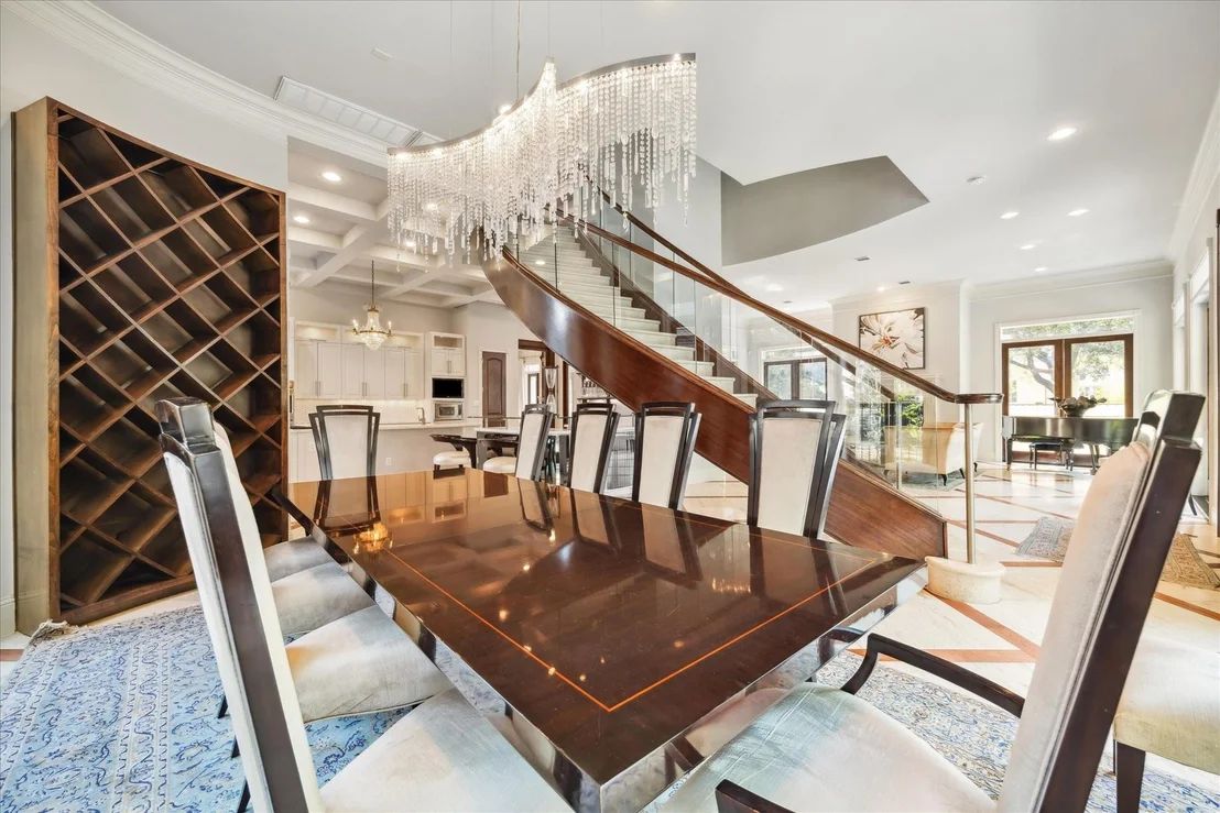 Photo of 2247 Bartlett Street
