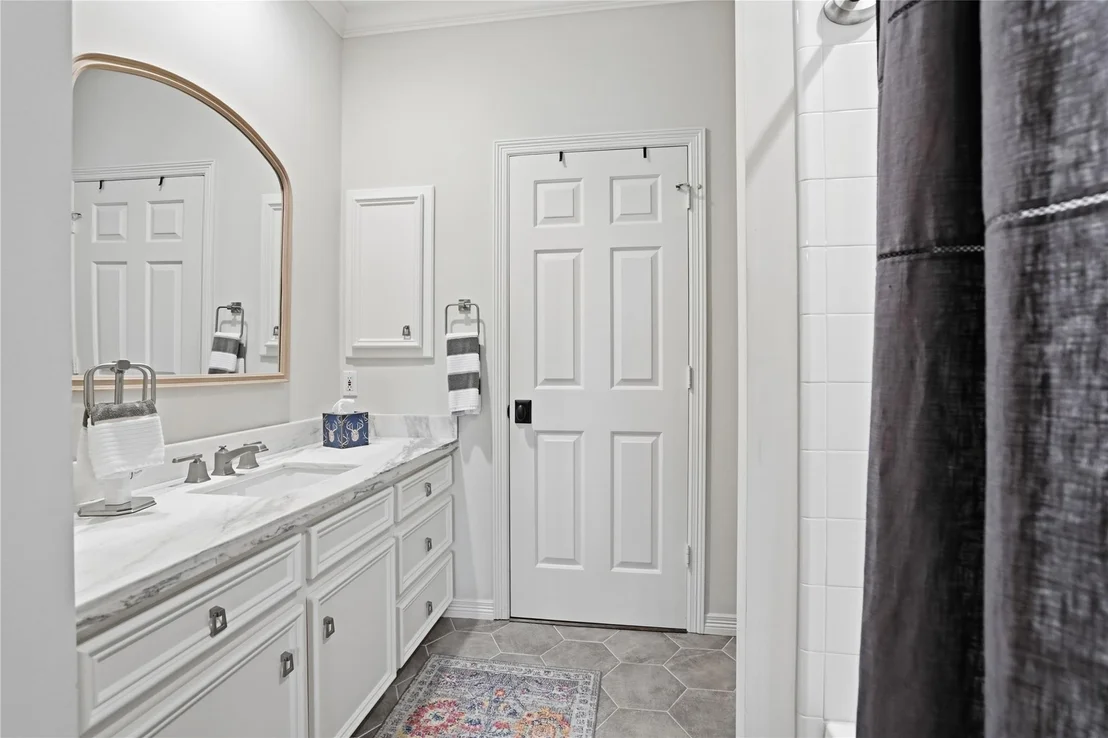 Photo of 207 Sugarberry Circle
