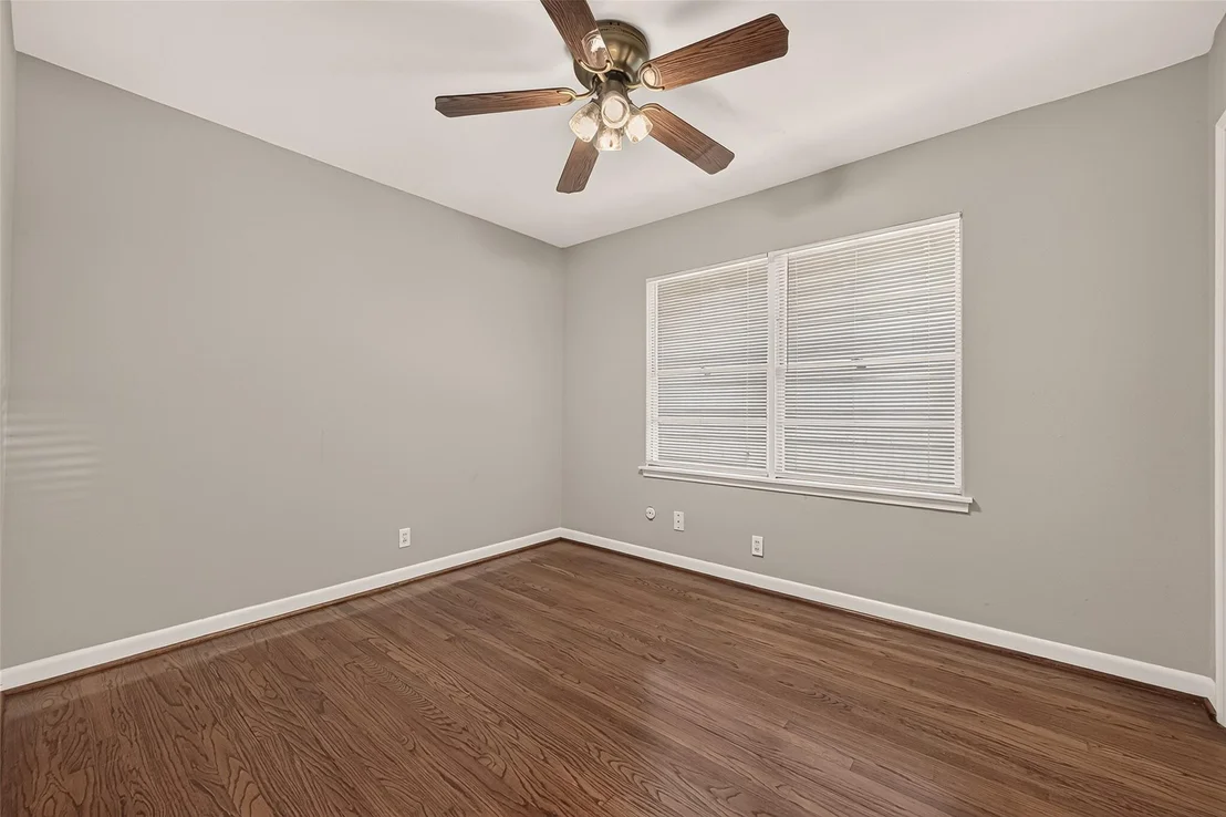 Photo of 4749 Redstart Street