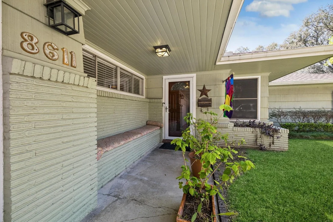 Photo of 8611 Ferris Drive