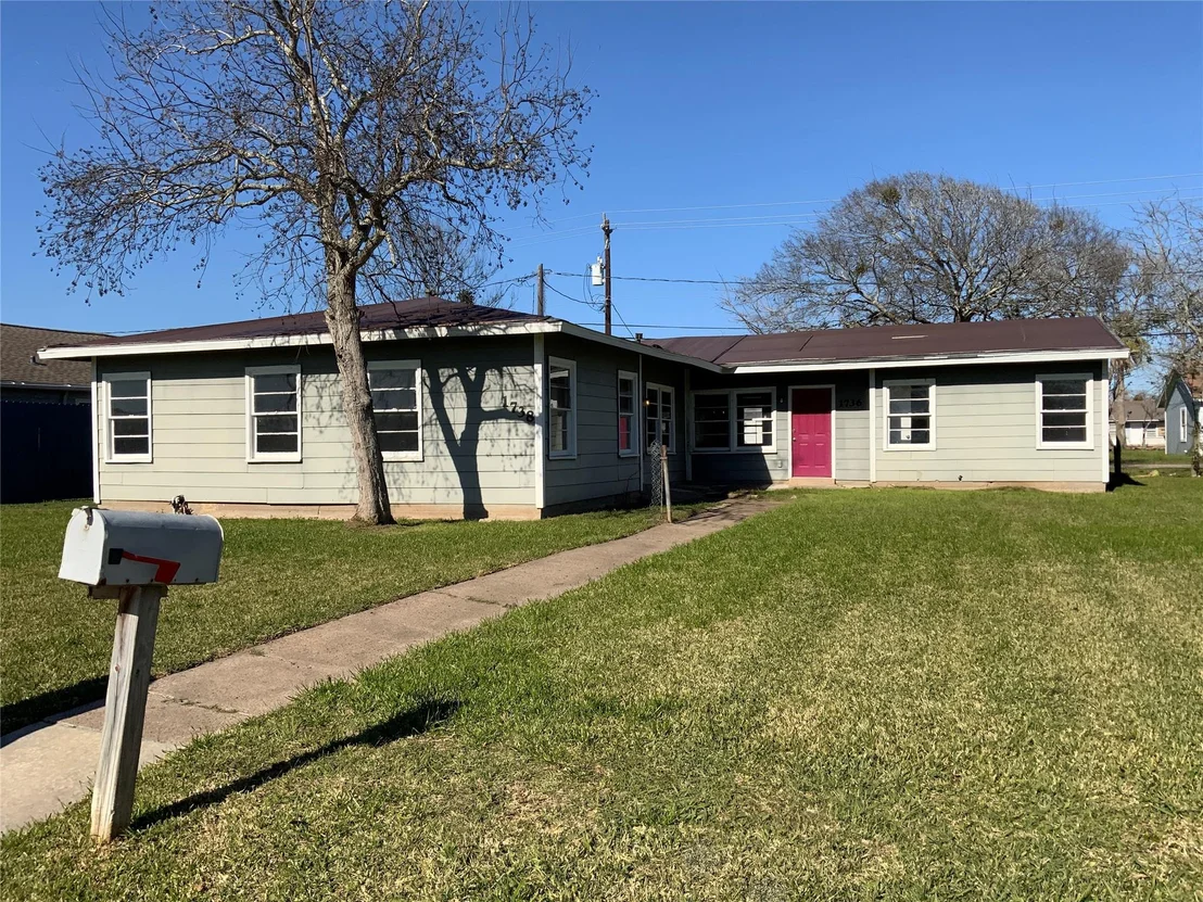 Photo of 1736 Lynn Lane