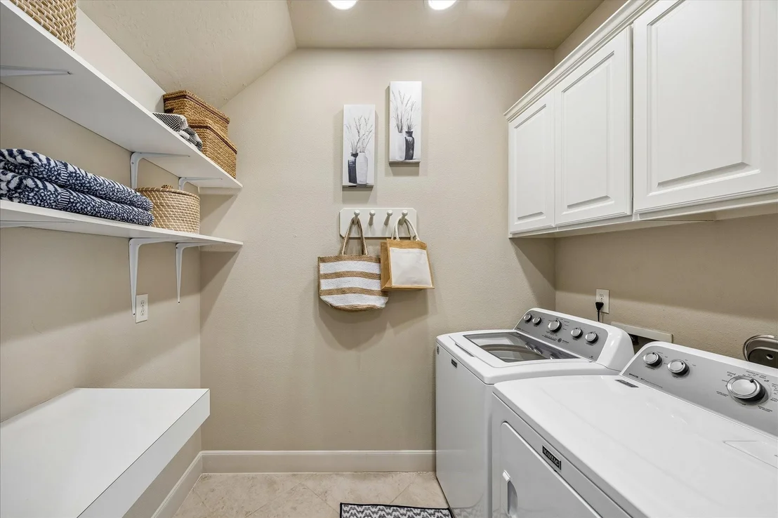 Photo of 3327 Louvre Lane
