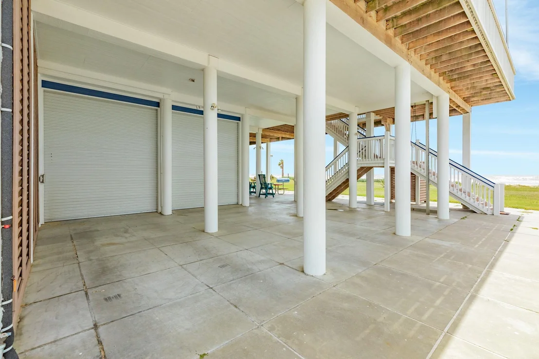 Photo of 998 Austin Drive