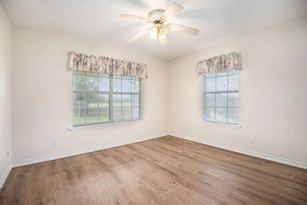 Photo of 16411 Halfmoon W