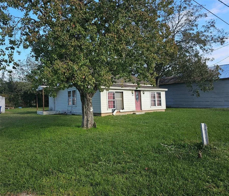 Photo of 422 W Main Street