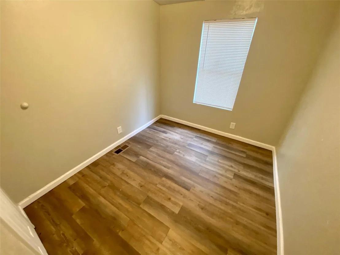 Photo of 1216 Cardinal Lane