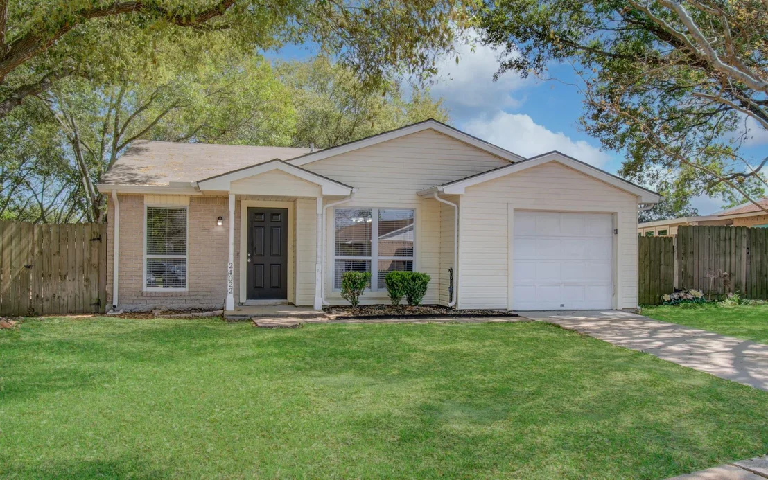 Photo of 24022 Four Sixes Lane