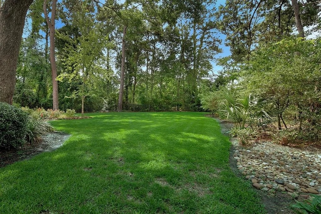 Photo of 11 Chestnut Hill Court