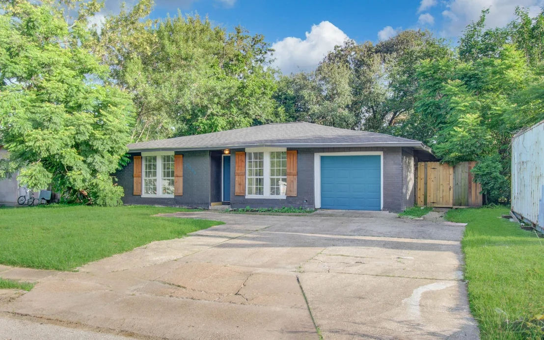 Photo of 5634 Ridgeway Drive