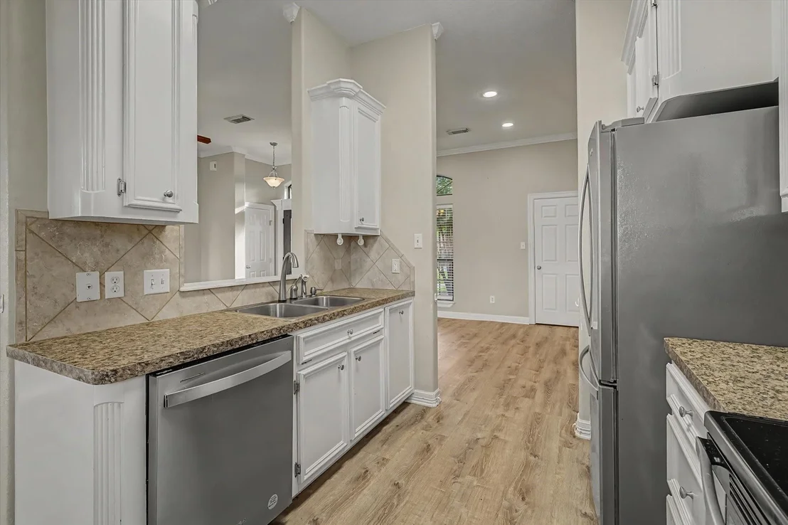 Photo of 1015 Cardinal Drive