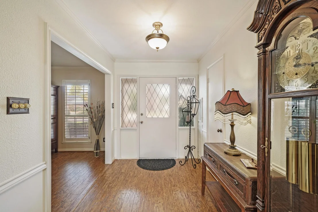 Photo of 5815 Queensgate Drive