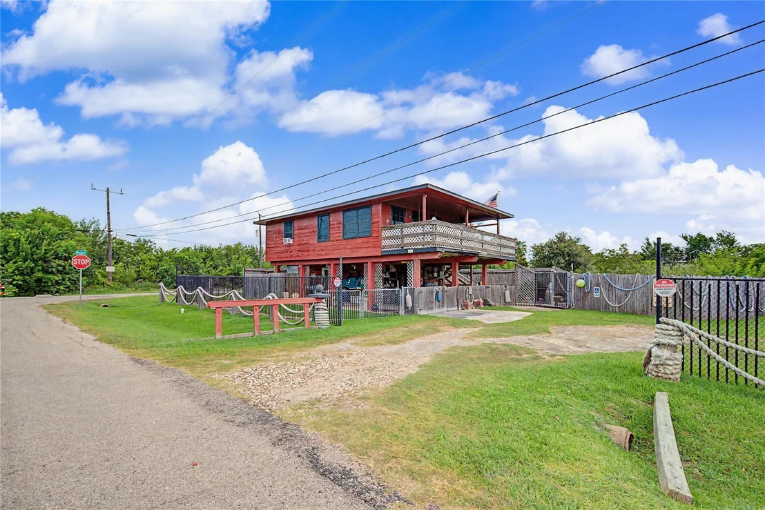 Photo of 1019 Sunset Drive