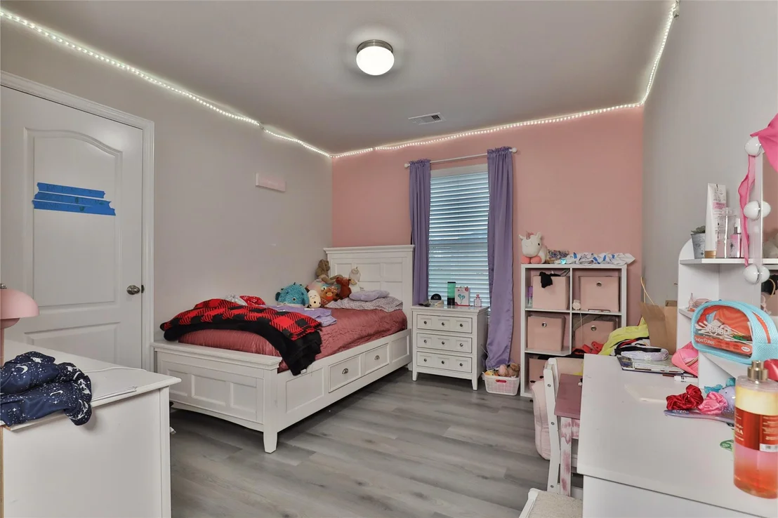 Photo of 107 Forest Bend Court