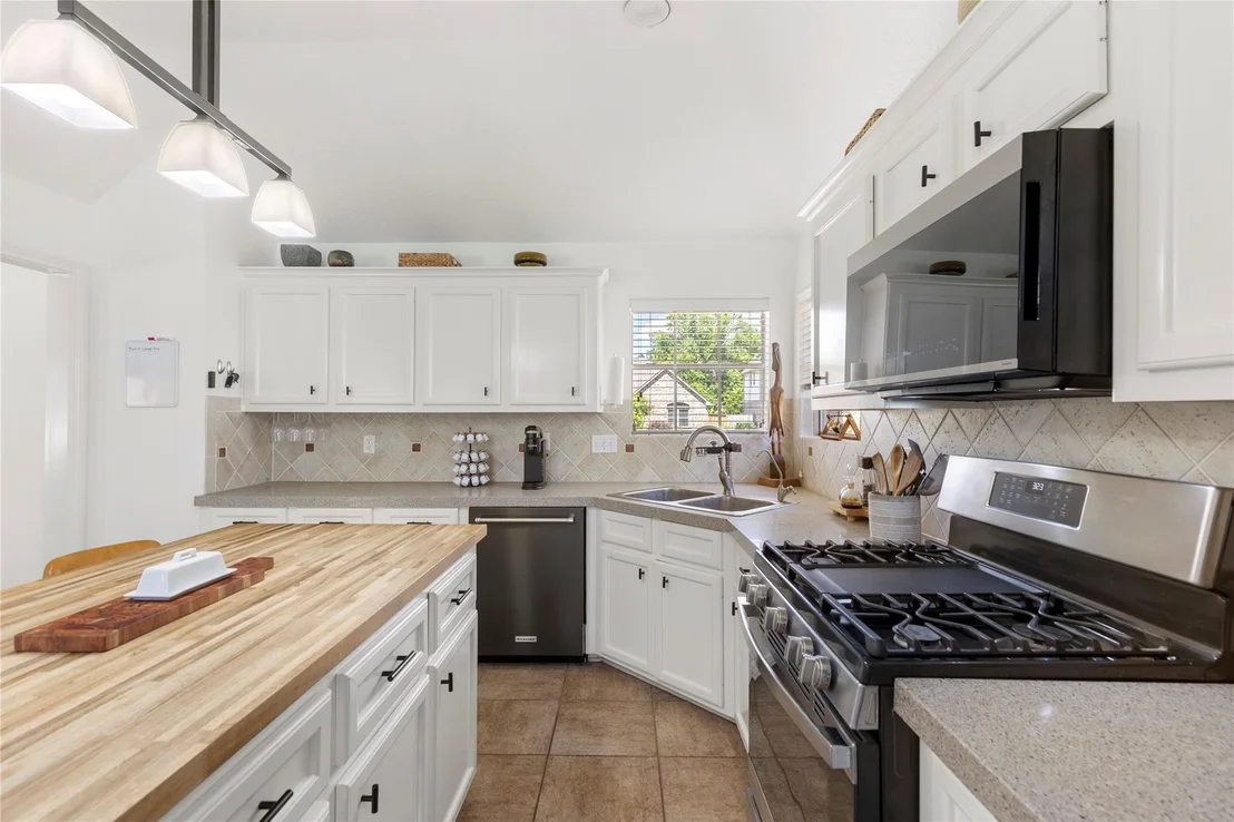 Photo of 756 Forest Lane Drive