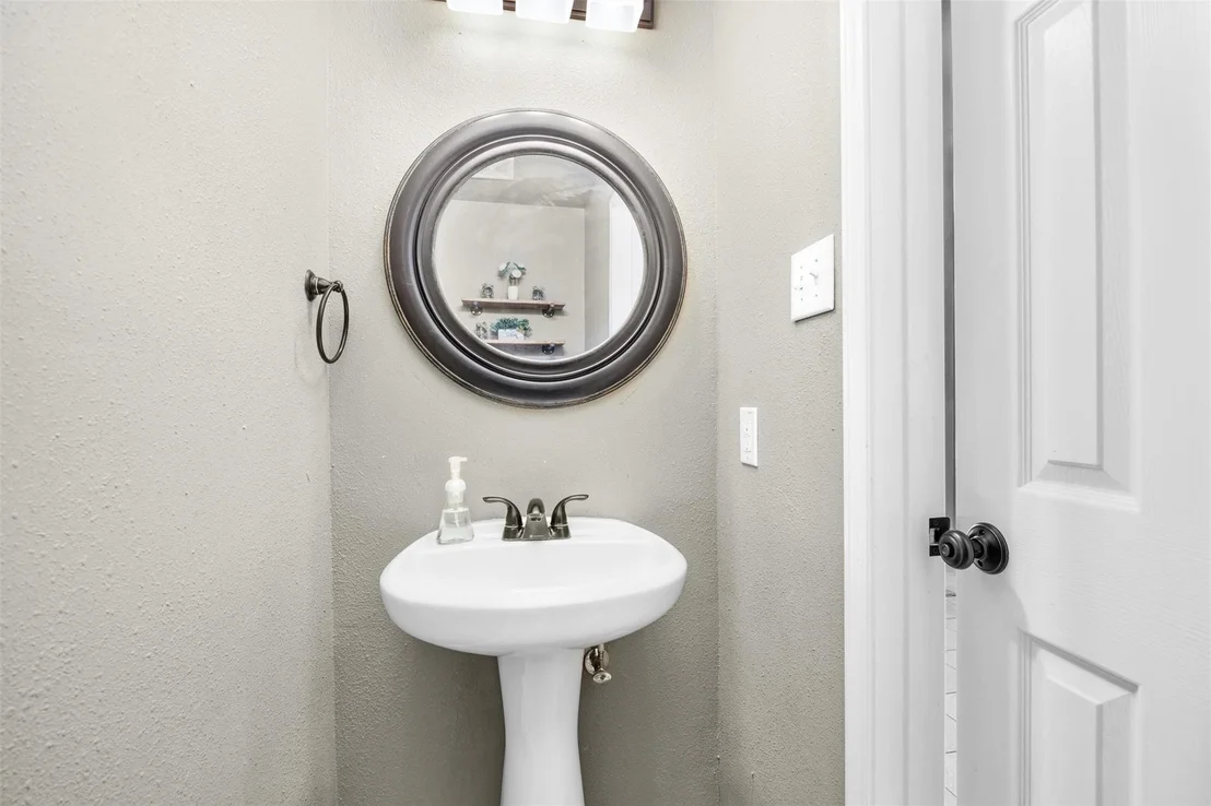 Photo of 3817 Pine Lake Drive