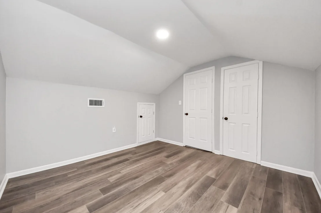Photo of 916 Woods Drive