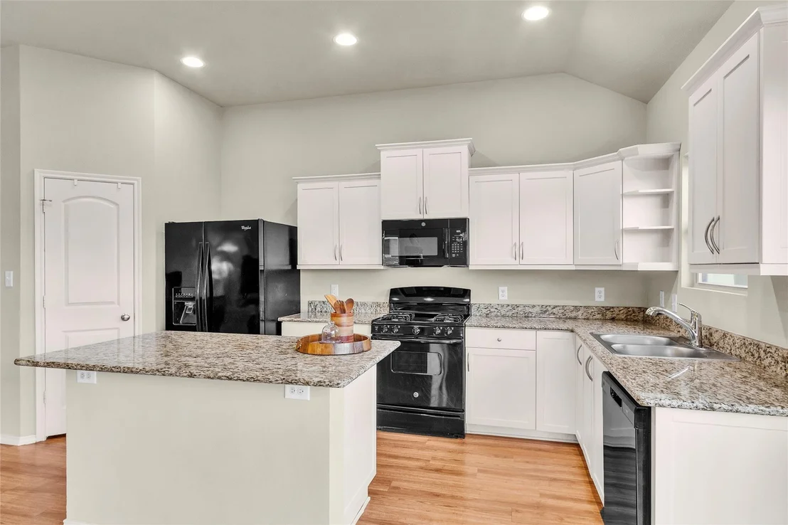 Photo of 704 Mockingbird Street