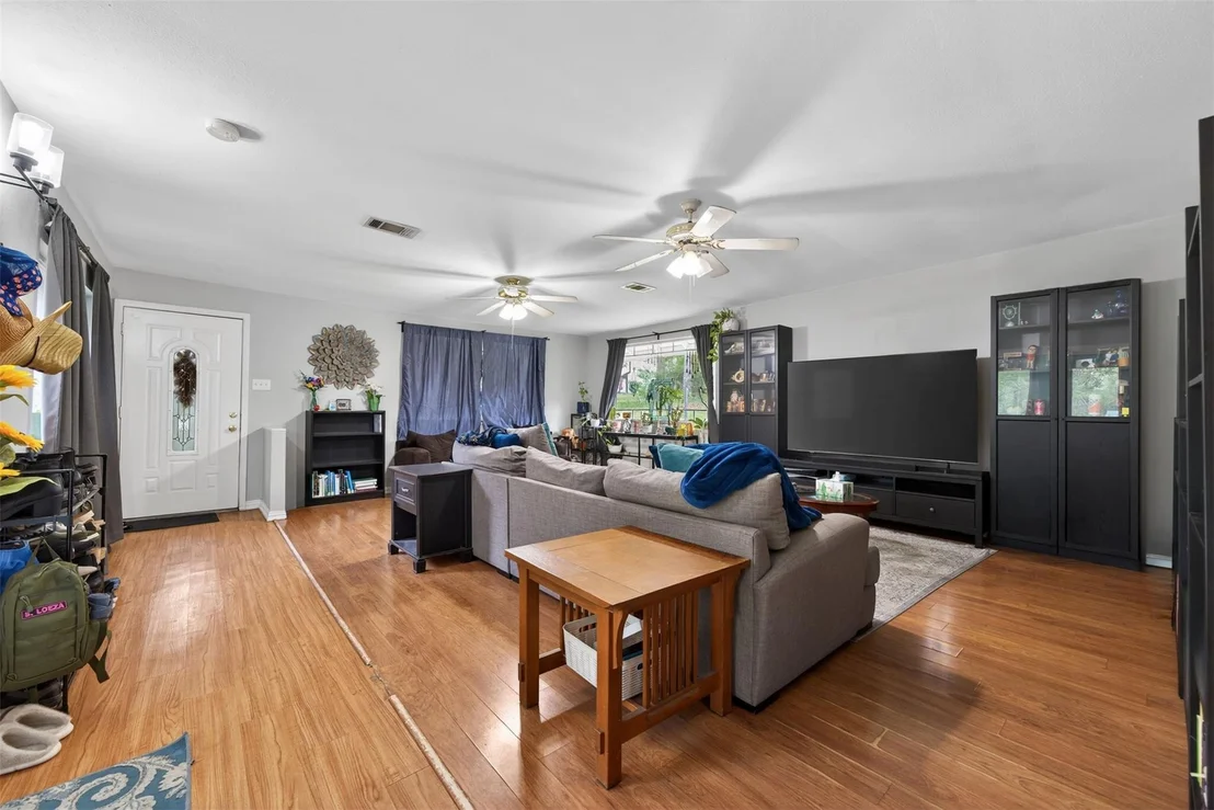 Photo of 15185 Travis Lane
