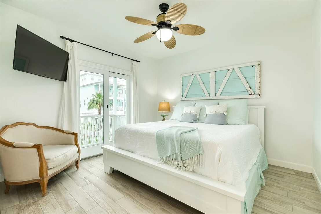 Photo of 3819 Conch