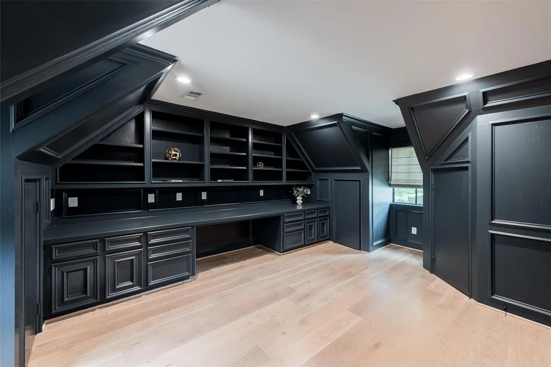 Photo of 25 Woodsborough Circle