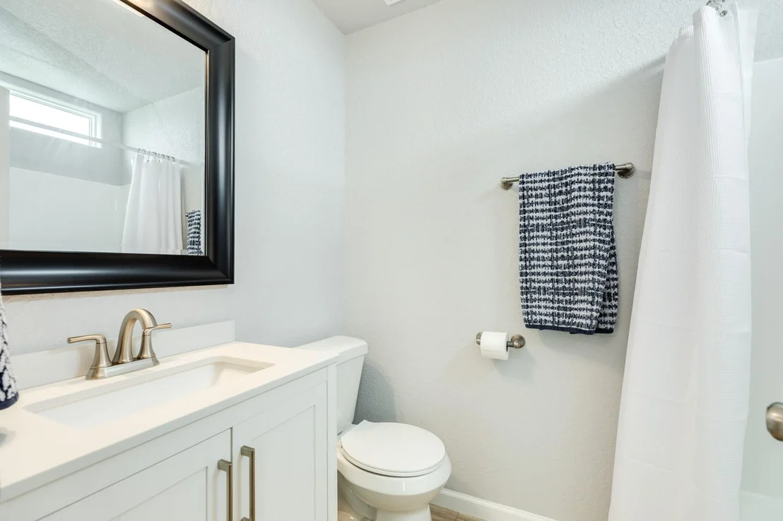 Photo of 2938 Bluewater Highway