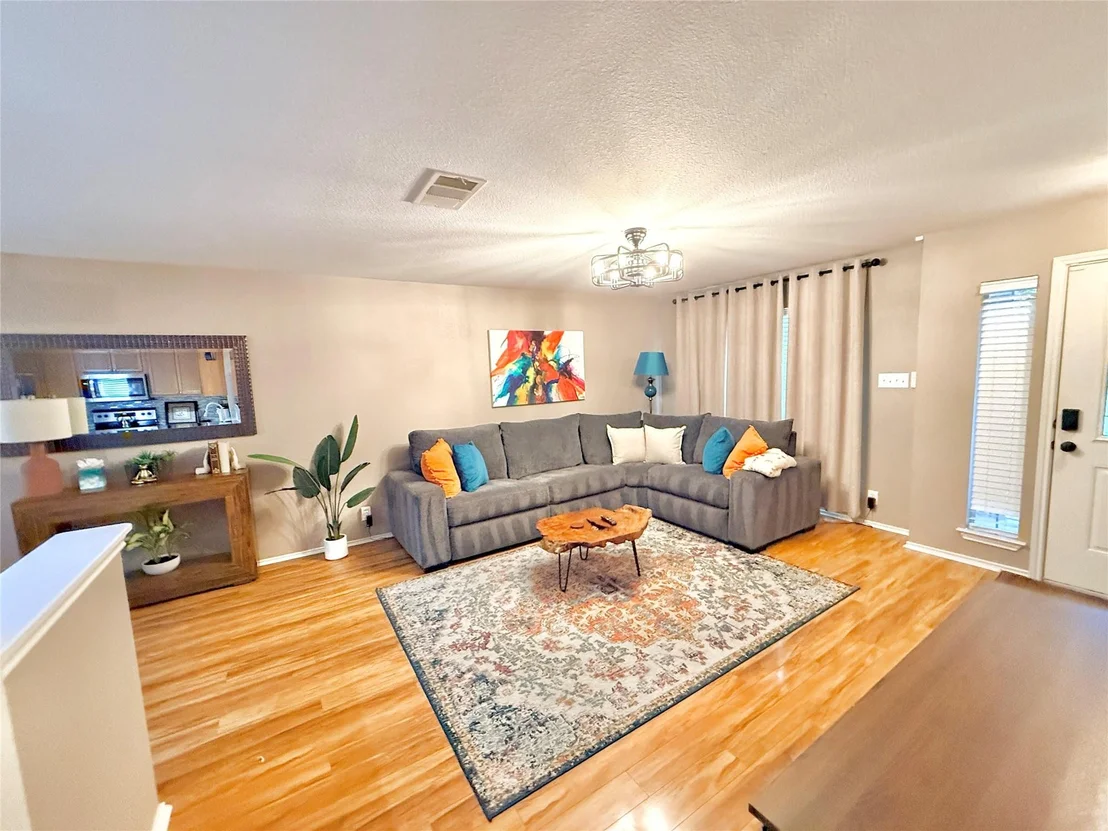 Photo of 504 Rolling Oak Drive