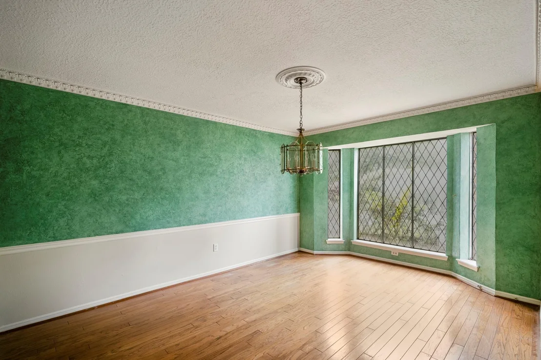 Photo of 17214 Hill View Lane