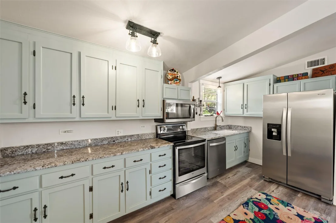 Photo of 1402 County Road 243