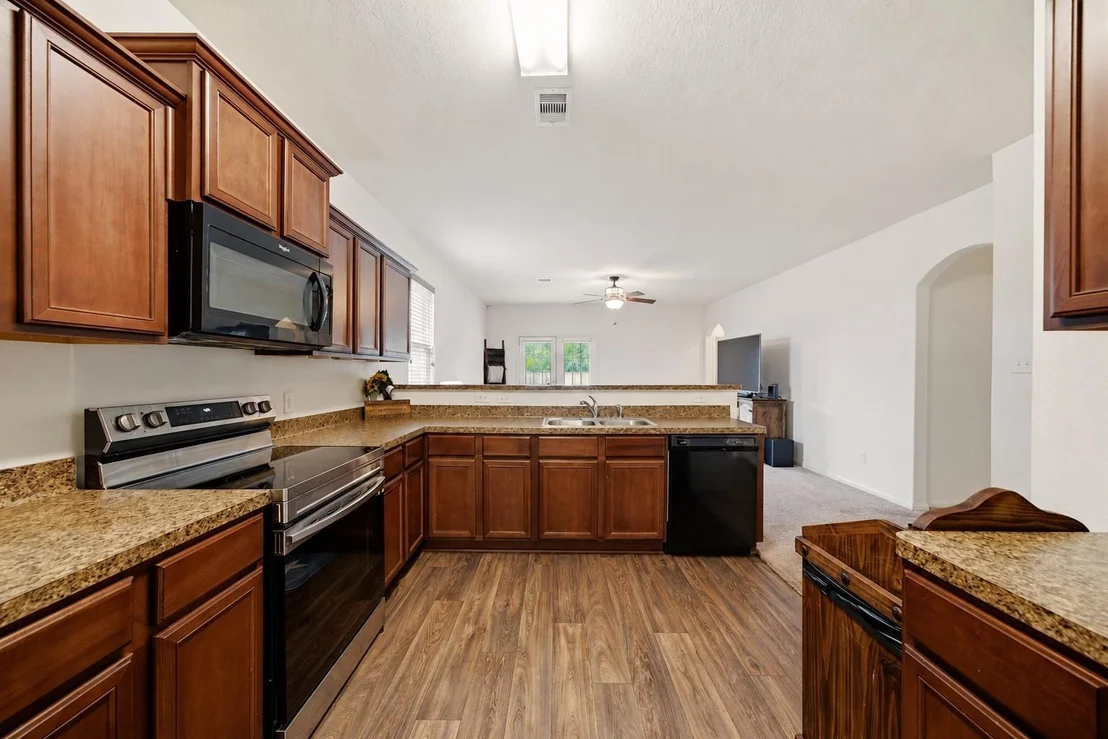 Photo of 2060 Saras Way