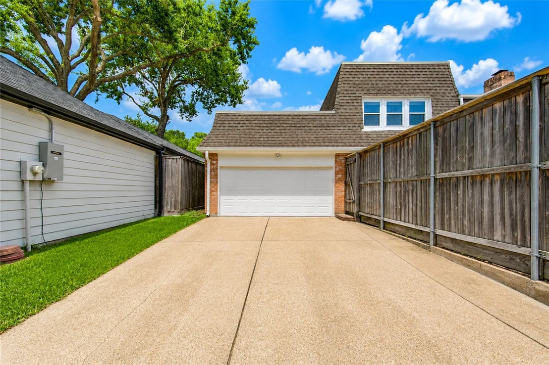 Photo of 926 Ivy Wall Drive