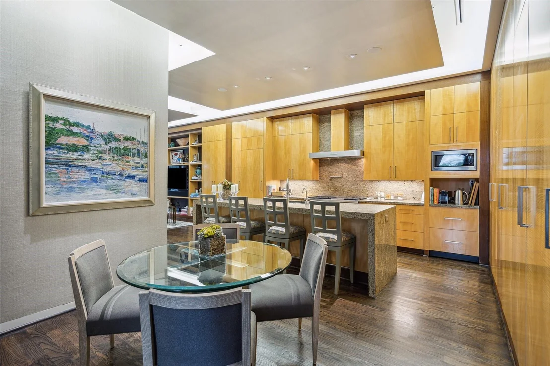 Photo of 20 Eaton Square