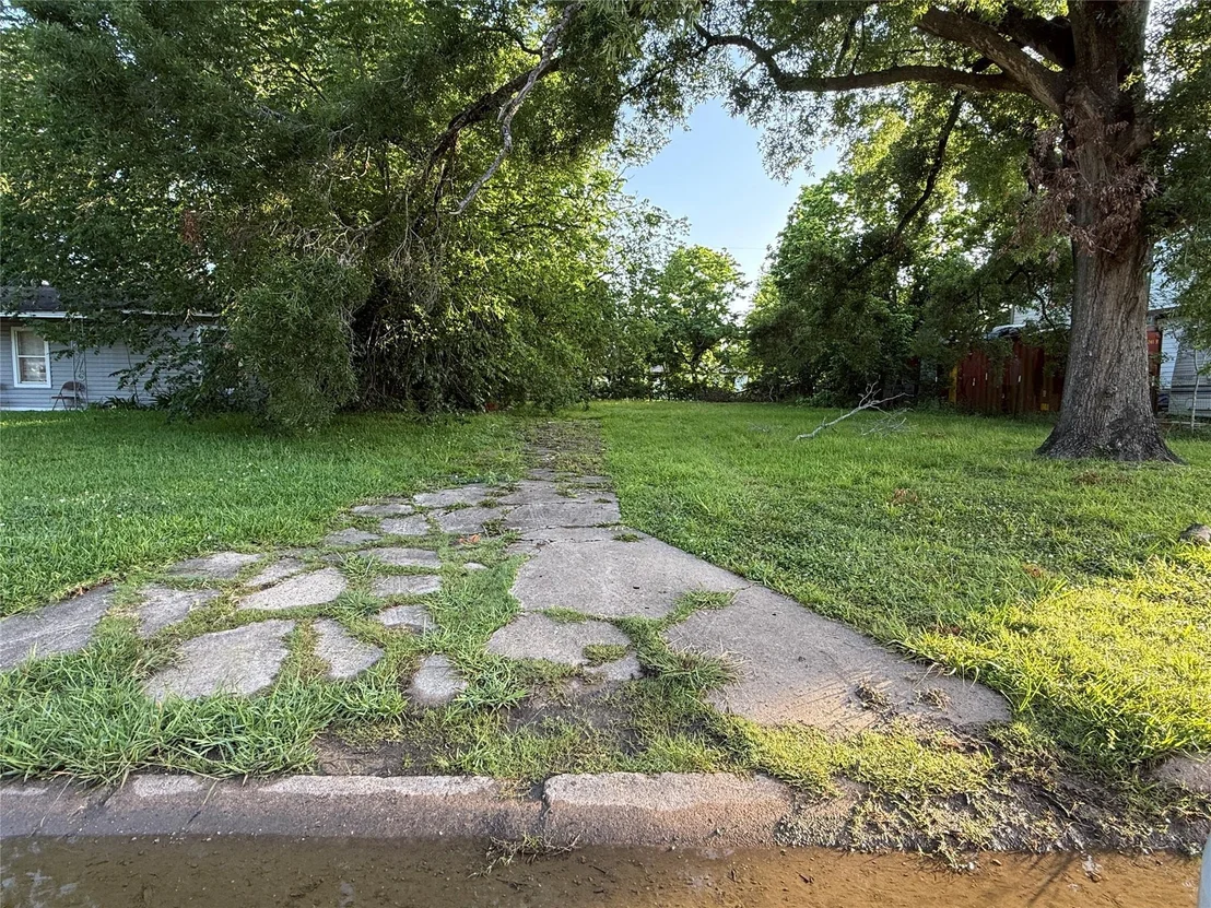 Photo of 5307 Willow Glen Drive