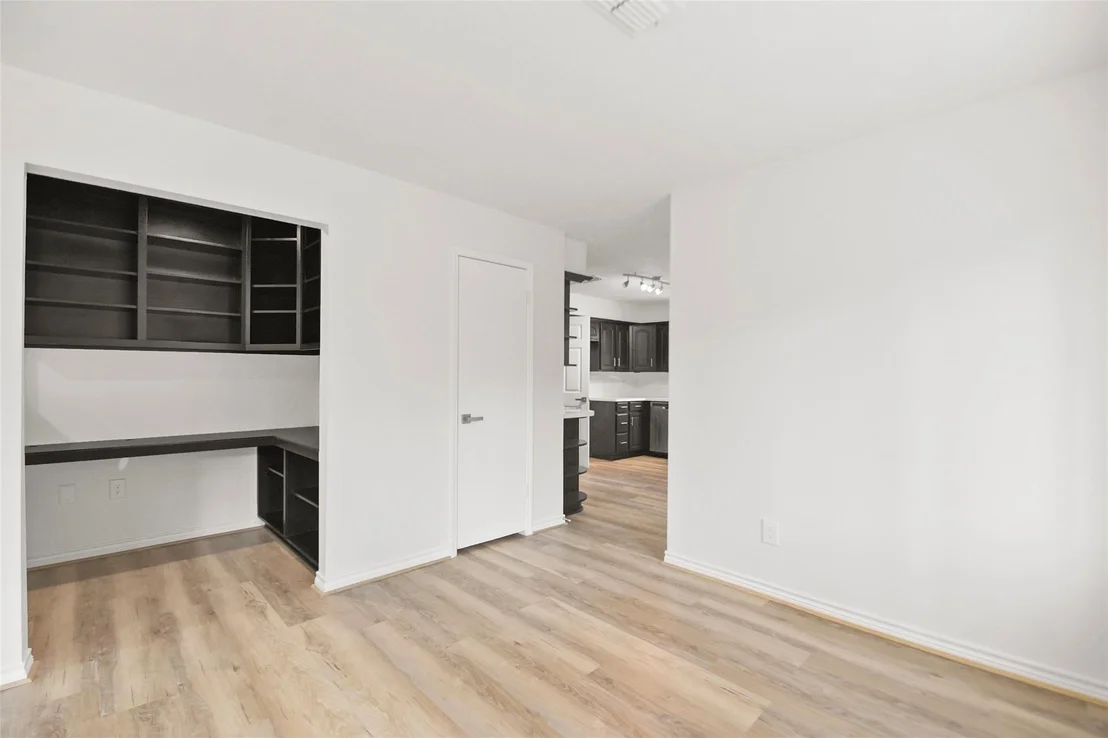 Photo of 3834 Gladeridge Drive