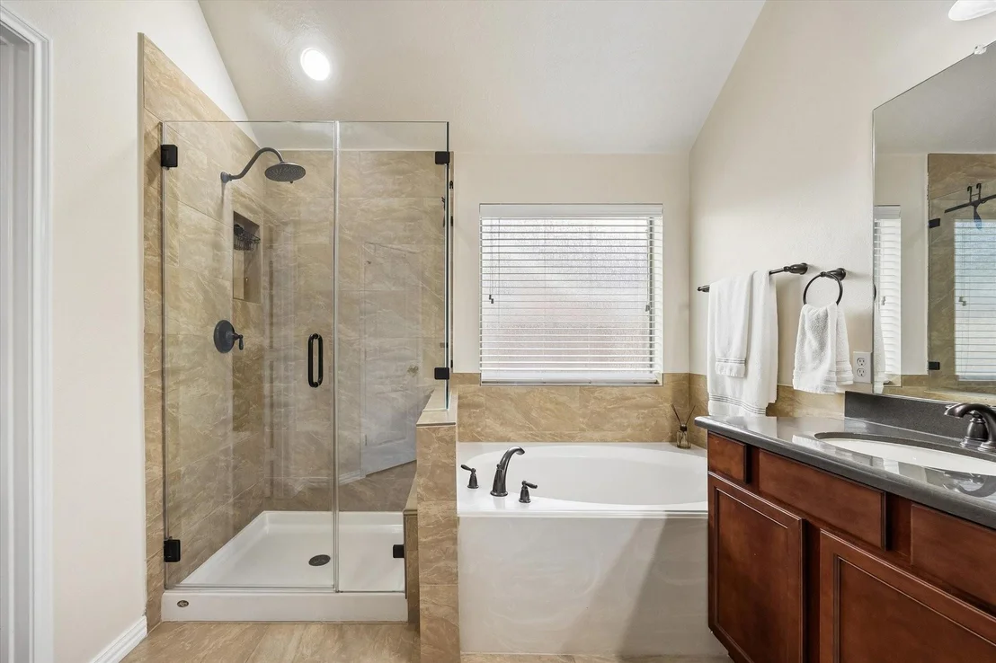 Photo of 1614 Colonial Crest Drive