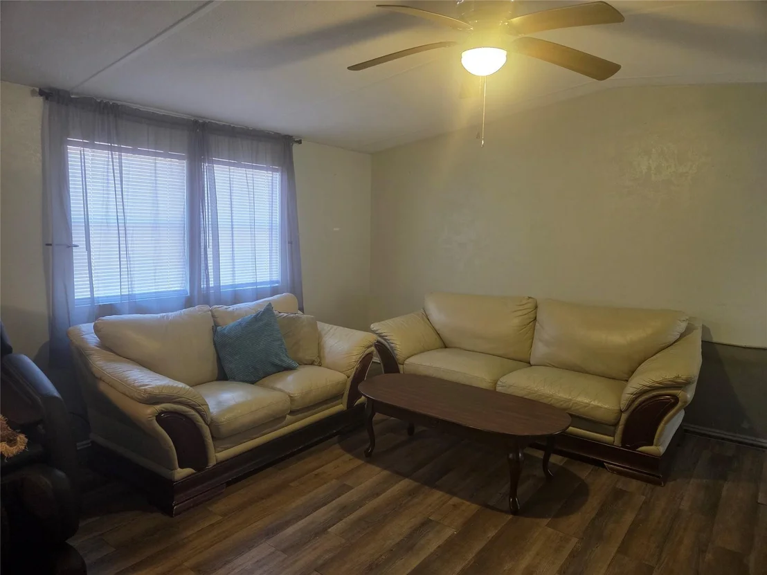 Photo of 1216 Cardinal Lane
