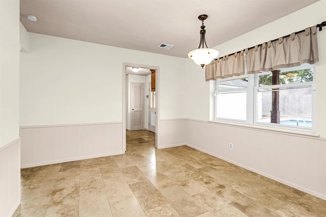 Photo of 8231 Glencliffe Lane