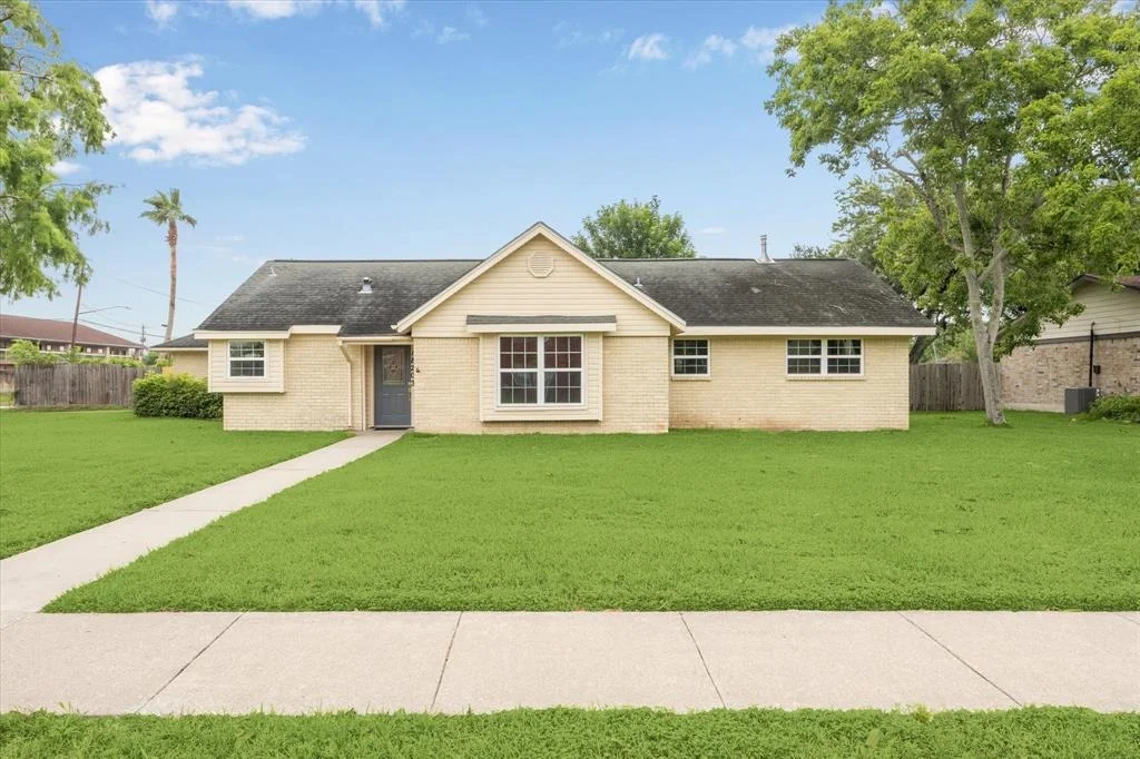 Photo of 18203 Kings Row