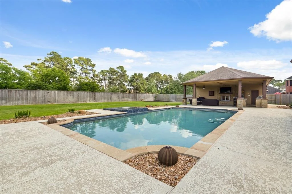 Photo of 16610 Cottage Rose Trail