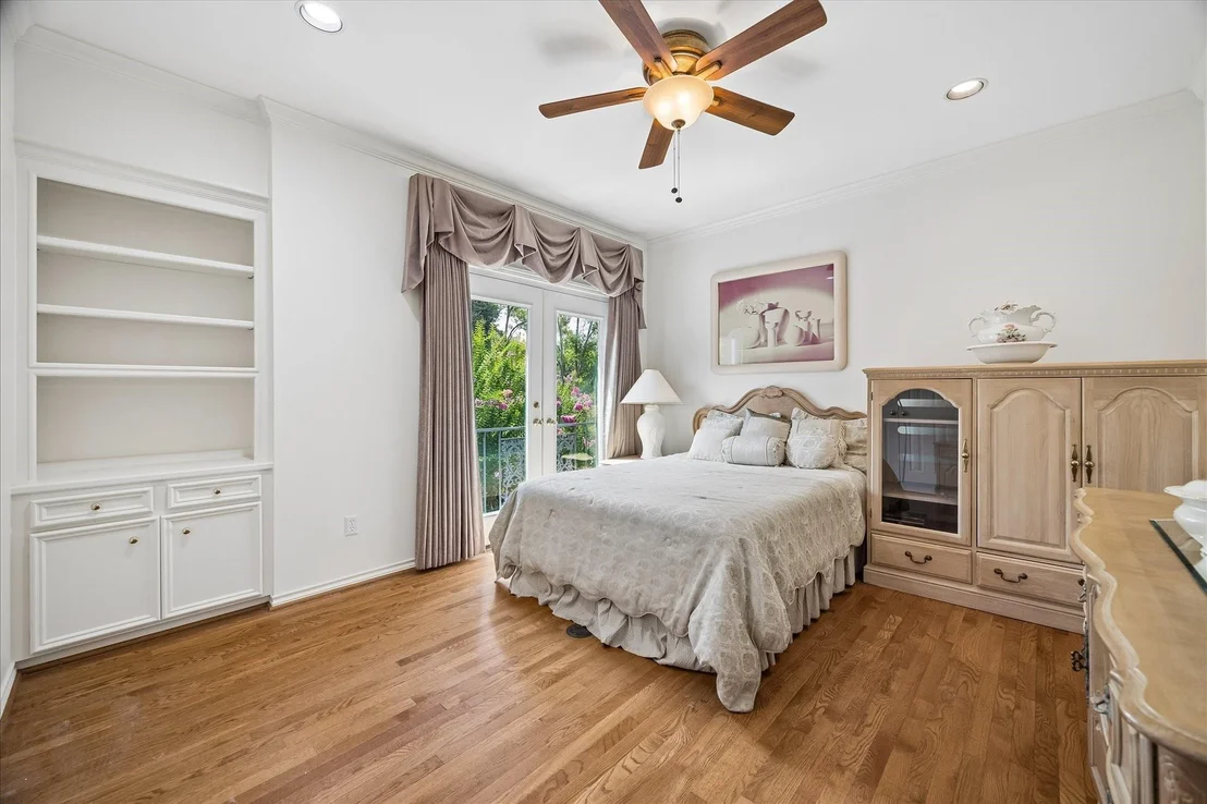 Photo of 231 Sugarberry Circle
