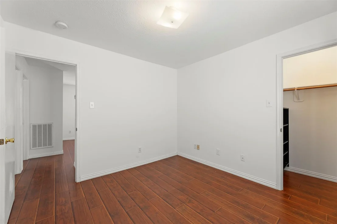 Photo of 8252 Golf Green Circle