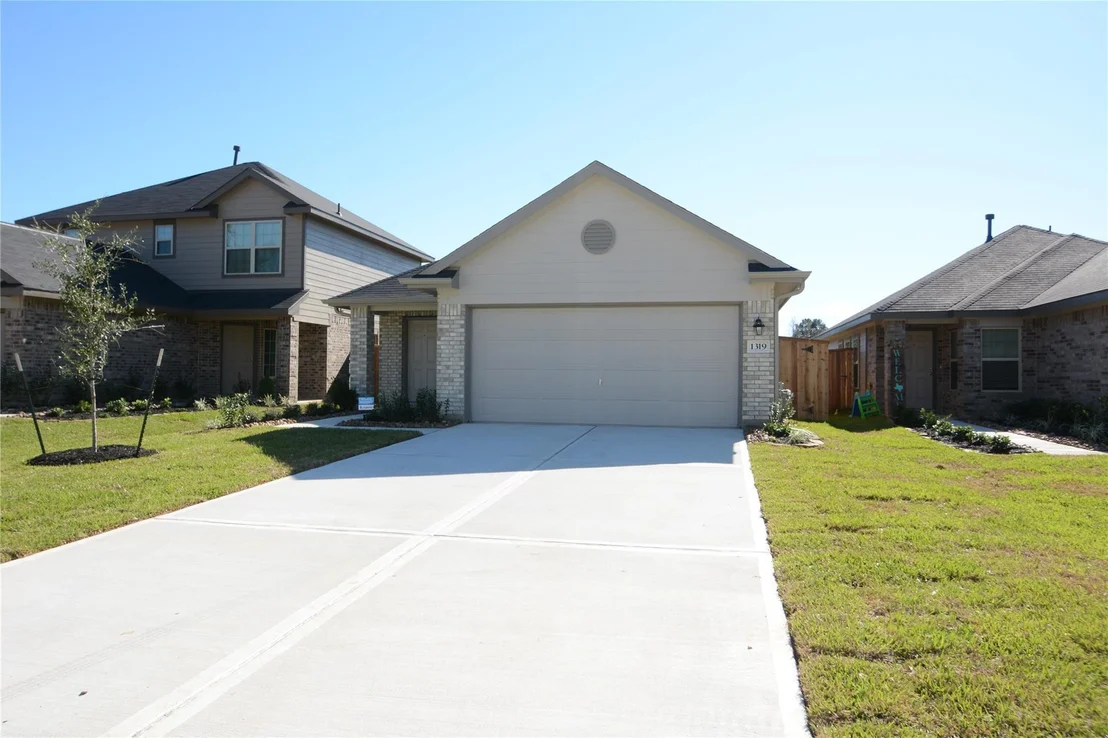 Photo of 1319 Winding Willow Drive