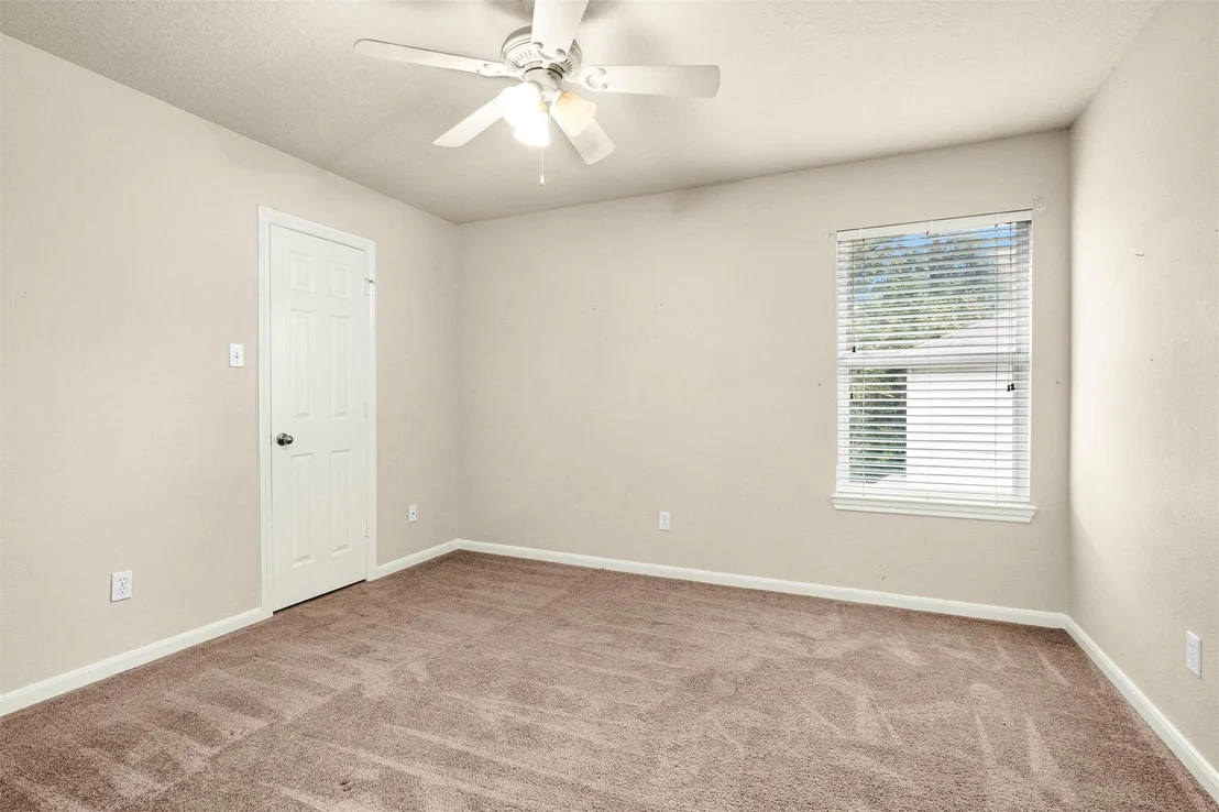 Photo of 996 Oak Glen Drive