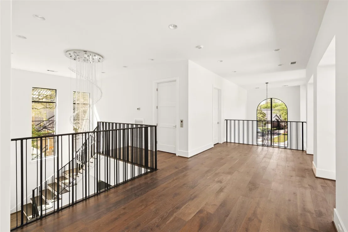 Photo of 5517 Sturbridge Drive