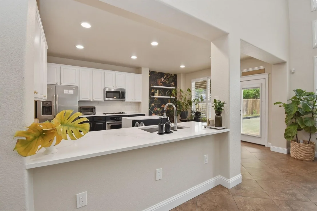 Photo of 5615 Edgewood Place Drive