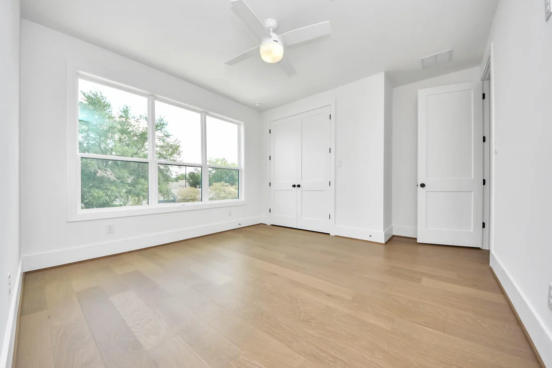 Photo of 1721 Chantilly Lane