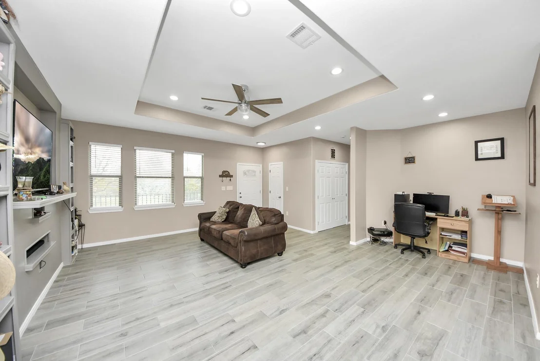Photo of 6543 Crestford Lane