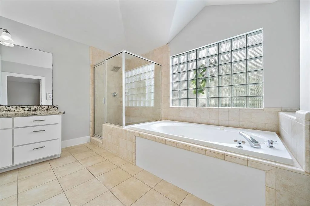 Photo of 8676 Meadowcroft Drive