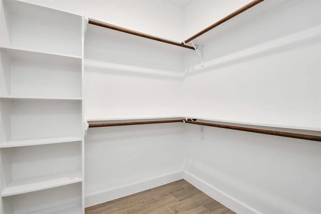 Photo of 226 Edgewater Drive